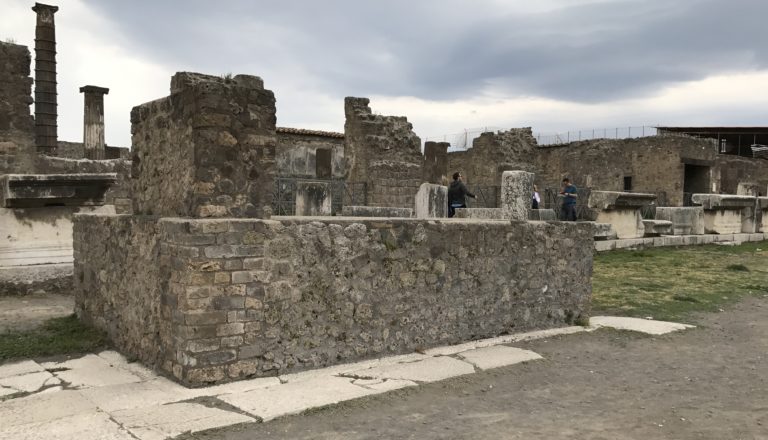 How To Visit Pompeii In A Day - Story At Every Corner