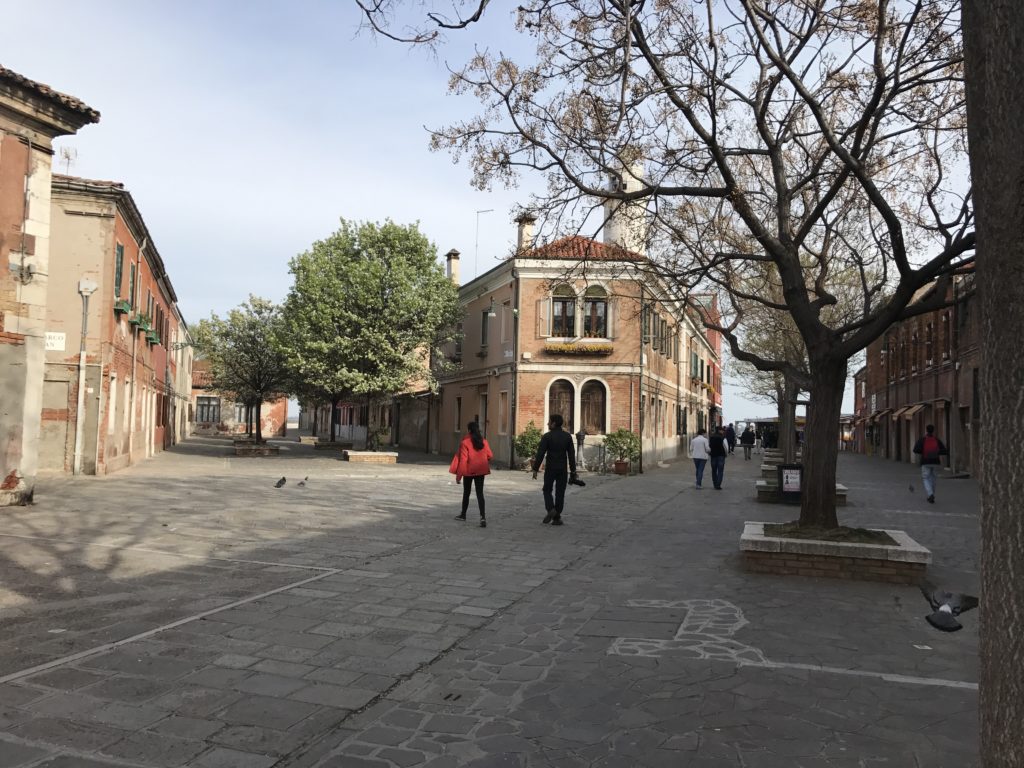 It was a surprisingly quiet late afternoon in Murano, maybe tourists have left and residents are not hanging out yet. 