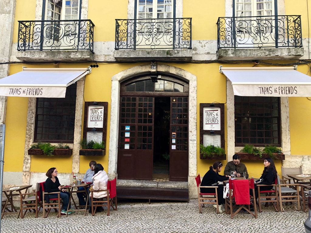 Tapas n’ Friends in Alfama area in Lisbon 