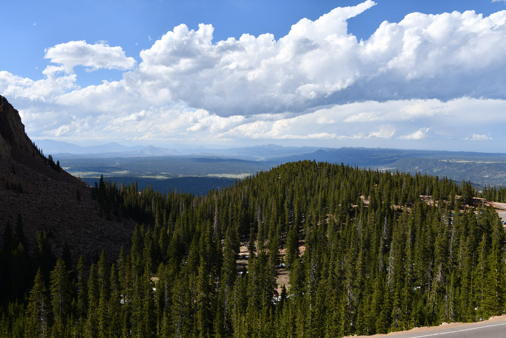 Drive towards Pikes Peak