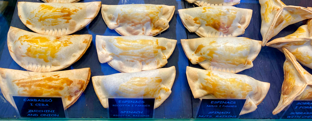 Vegan and vegetarian empanadas in Barcelona - a traditional Spanish food .