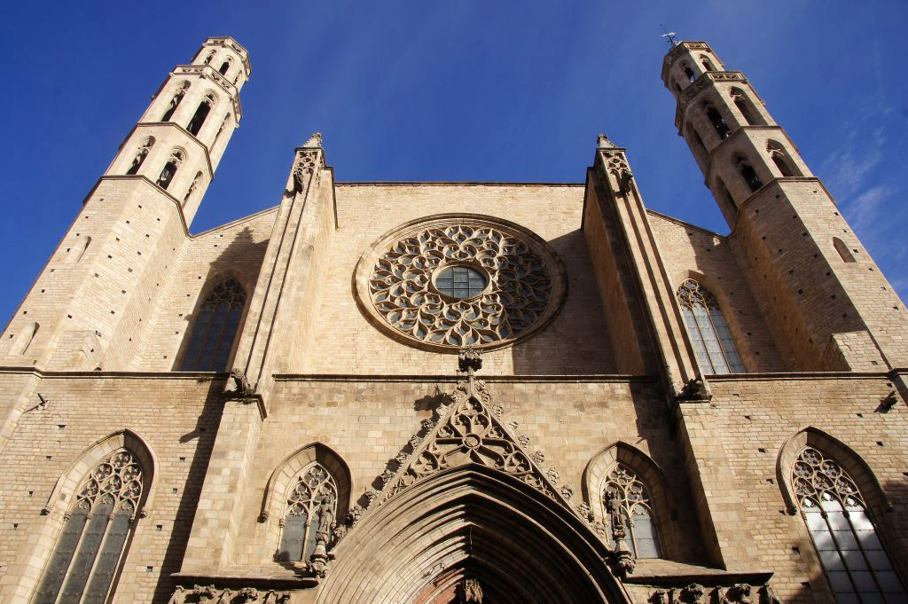 Santa Maria del Mar in Barcelona, Spain. Architecture by Berenguer de Montagut