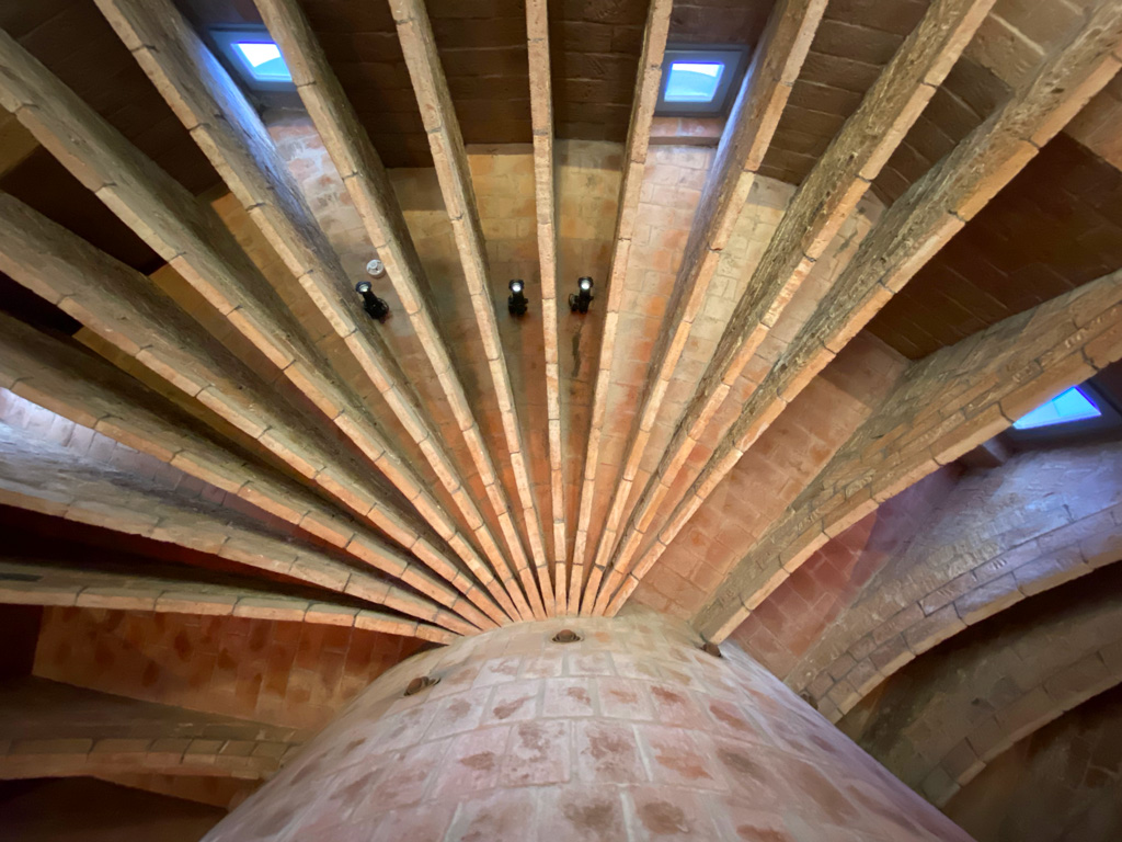 Lightweight and artistic fan shape arches in La Pedrera's attic in Barcelona.