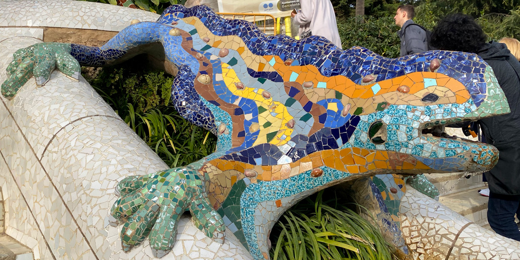 Gaudí's multicolored mosaic salamander - "el drac"