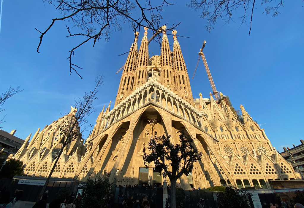 barcelona tour monuments