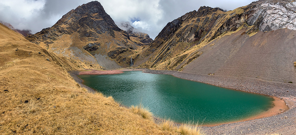 Laguna Ancascocha during Paru's 2020 pandemic lockdown