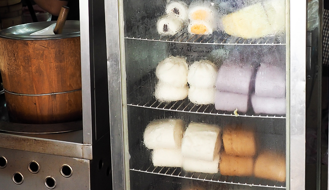 steam buns at convenience stores in Taiwan, a popular vegan breakfast food