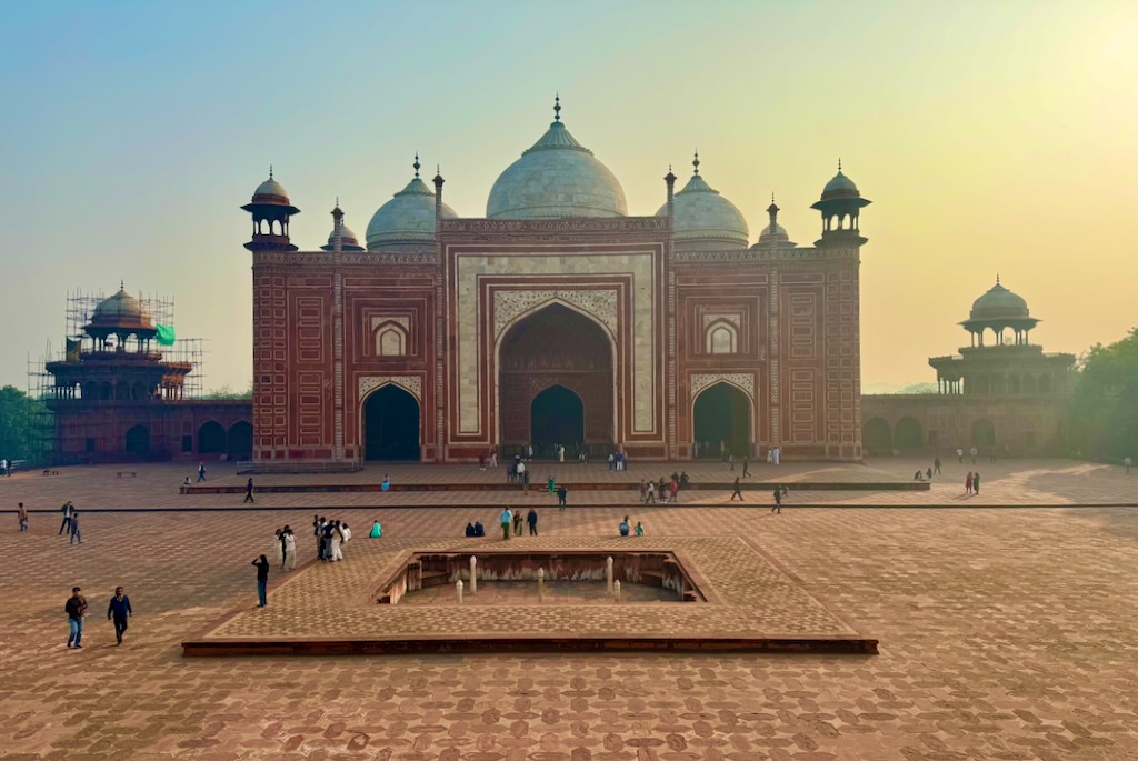 Guest house at Taj Mahal is located on the eastern side of the main mausoleum. It was built for symmetry with mosque on the west