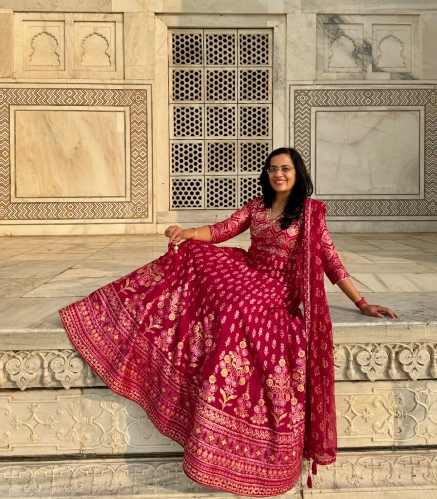 Dressed for the Taj Mahal